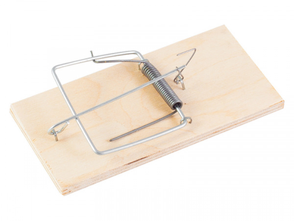 Мышеловка деревянная